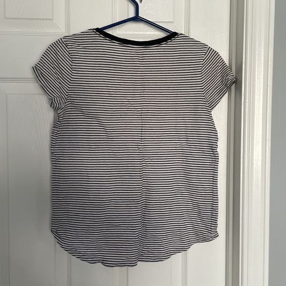 Striped black and white shirt sleeve top - Picture 2 of 2